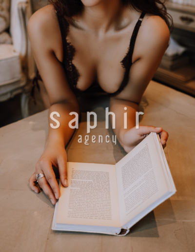 Ella, West-Vlaanderen, escort bij Saphir-Agency
