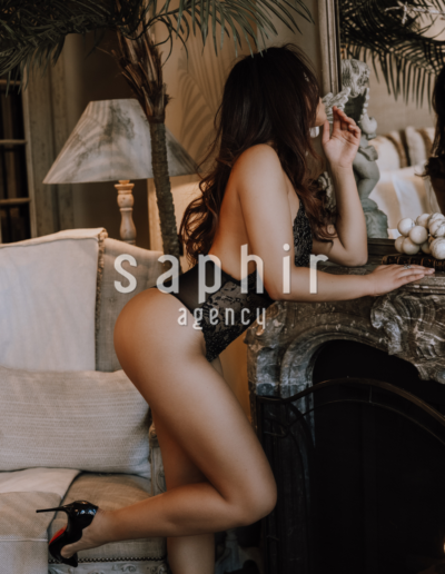 Ella, West-Vlaanderen, escort bij Saphir-Agency